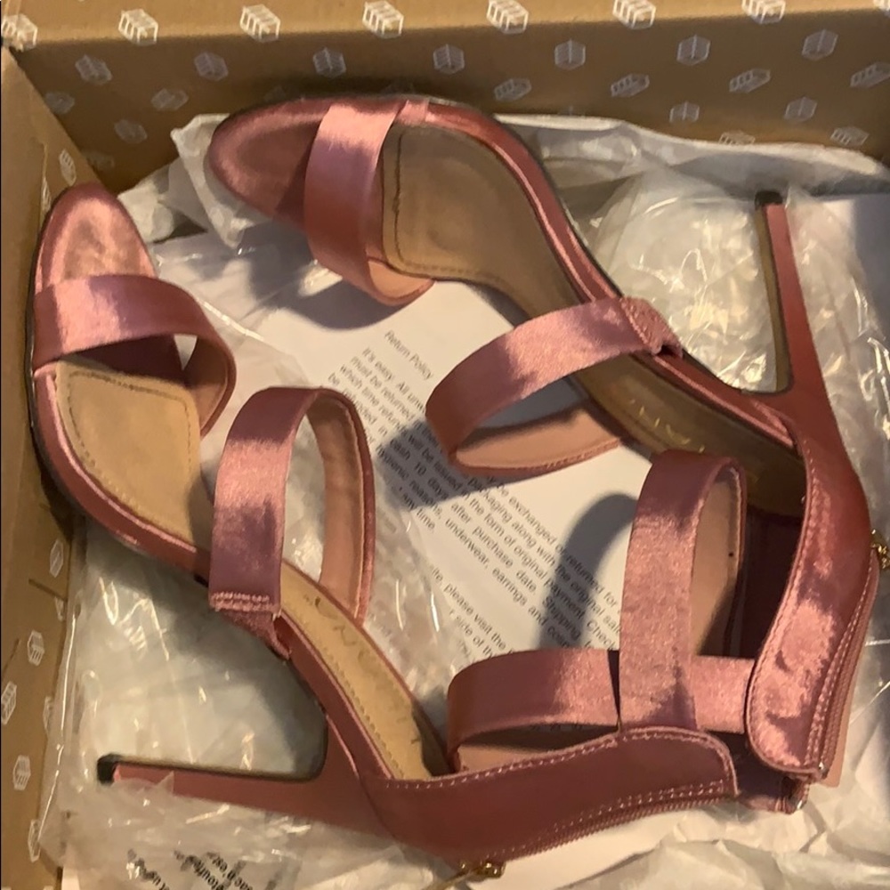 Women’s shoes